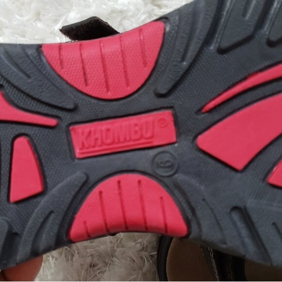 NWOT Khombu Camping Gorpcore Summer Sandals Size 9